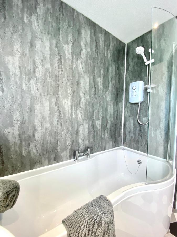 Stylish Central 2 Bedroom Apartment - Free Parking, Free Wifi Ορκάδες Εξωτερικό φωτογραφία