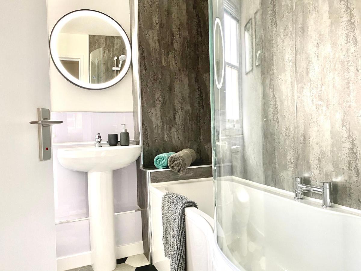 Stylish Central 2 Bedroom Apartment - Free Parking, Free Wifi Ορκάδες Εξωτερικό φωτογραφία